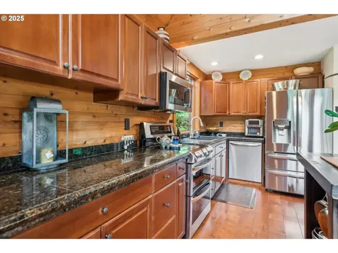 30625 SW Riverwood Drive West Linn OR 97068