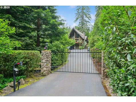 30625 SW Riverwood Drive West Linn OR 97068