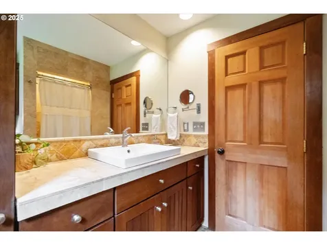 30625 SW Riverwood Drive West Linn OR 97068