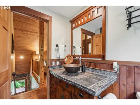 30625 SW Riverwood Drive West Linn OR 97068