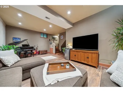30625 SW Riverwood Drive West Linn OR 97068