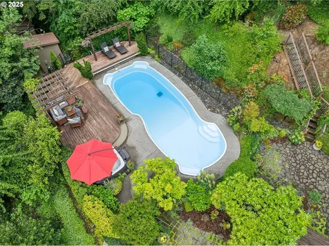 30625 SW Riverwood Drive West Linn OR 97068