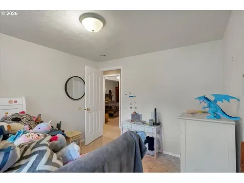 4233 Heavens Way S Salem OR 97302