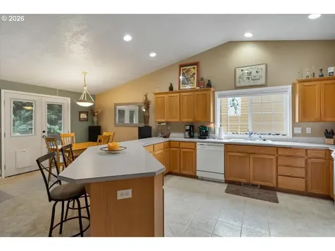 4233 Heavens Way S Salem OR 97302