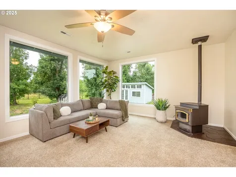 1193 Cedar Place Creswell OR 97426