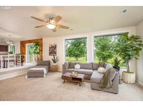 1193 Cedar Place Creswell OR 97426