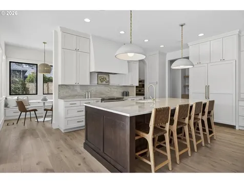 1050 Atwater Road Lake Oswego OR 97034