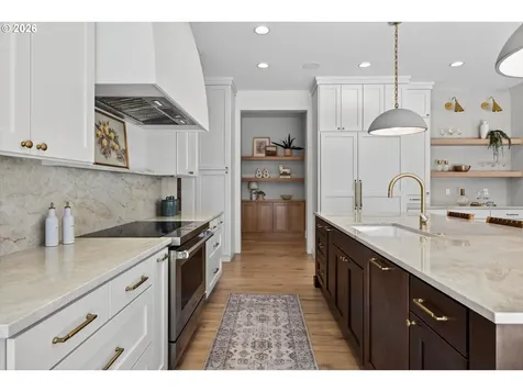 1050 Atwater Road Lake Oswego OR 97034