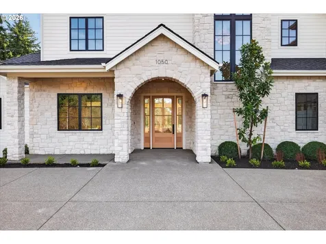 1050 Atwater Road Lake Oswego OR 97034
