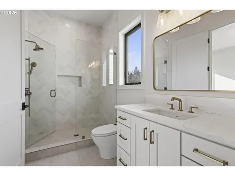 1050 Atwater Road Lake Oswego OR 97034