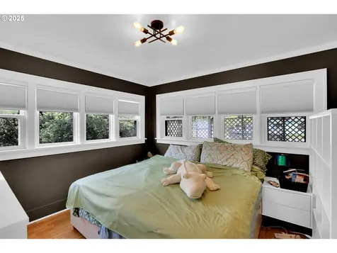 8011 SE Lambert Street Portland OR 97206