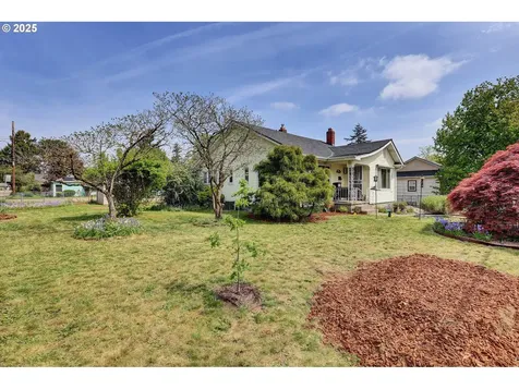 8011 SE Lambert Street Portland OR 97206