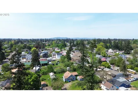 8011 SE Lambert Street Portland OR 97206