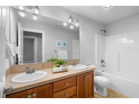 16868 SW Holly Farms Lane Sherwood OR 97140