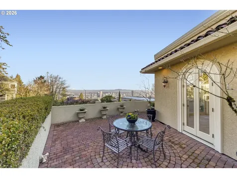 2338 SW 15th Avenue Portland OR 97201