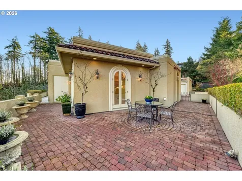 2338 SW 15th Avenue Portland OR 97201