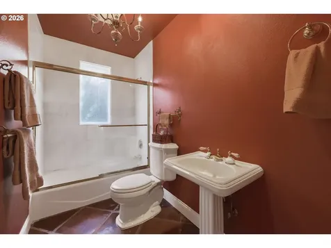 2338 SW 15th Avenue Portland OR 97201
