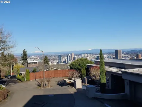 2338 SW 15th Avenue Portland OR 97201