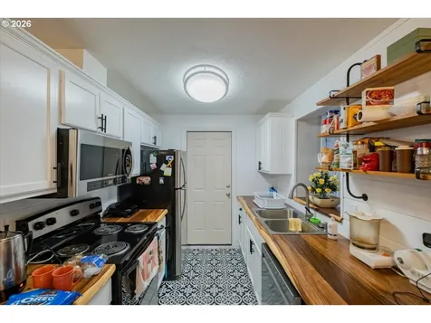 2990 Harding Court Sweet Home OR 97386