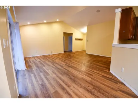 2360 NW Witherspoon Avenue Roseburg OR 97471