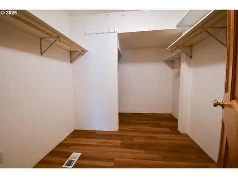 2360 NW Witherspoon Avenue Roseburg OR 97471