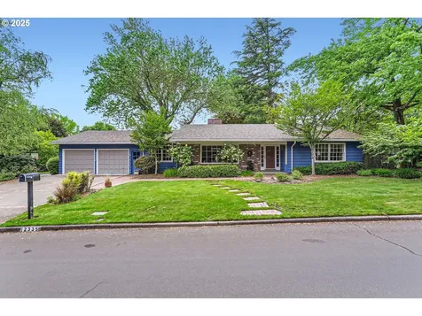 2335 SW Garden View Avenue Portland OR 97225