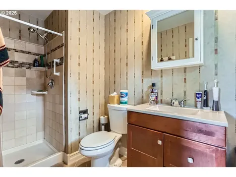 2335 SW Garden View Avenue Portland OR 97225