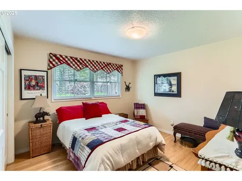 2335 SW Garden View Avenue Portland OR 97225