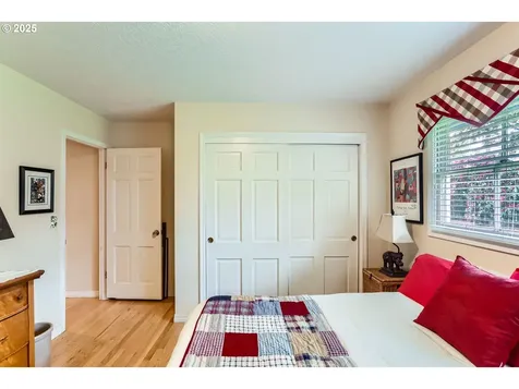 2335 SW Garden View Avenue Portland OR 97225