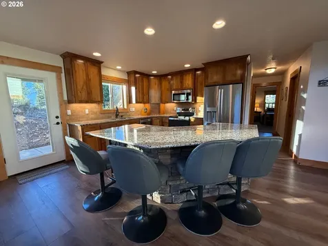 125 Melgard Court Detroit OR 97342