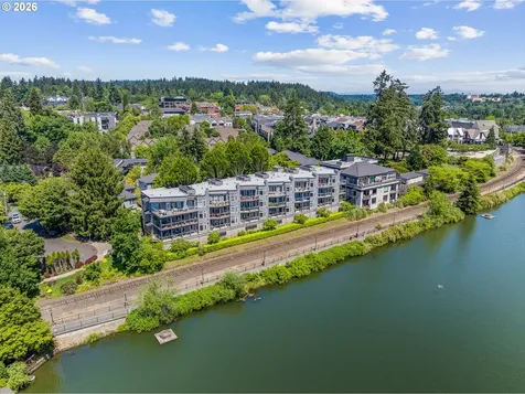 123 3rd Street Lake Oswego OR 97034