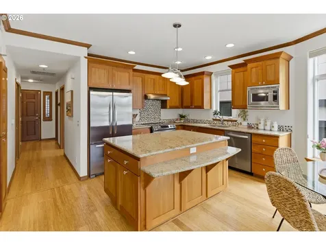 123 3rd Street Lake Oswego OR 97034