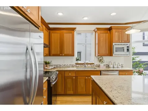 123 3rd Street Lake Oswego OR 97034
