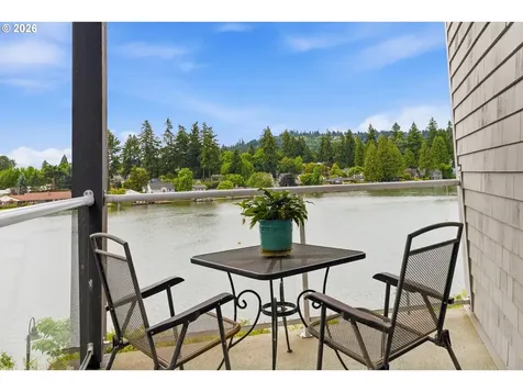 123 3rd Street Lake Oswego OR 97034
