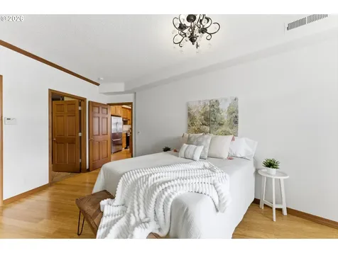 123 3rd Street Lake Oswego OR 97034