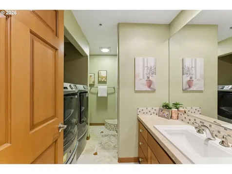 123 3rd Street Lake Oswego OR 97034