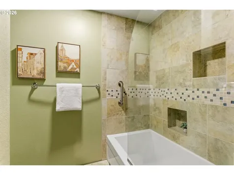 123 3rd Street Lake Oswego OR 97034
