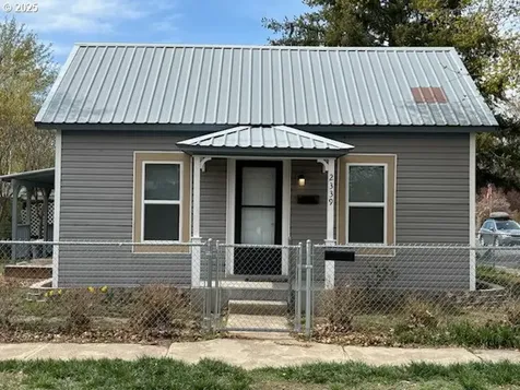 2339 East Street Baker City OR 97814