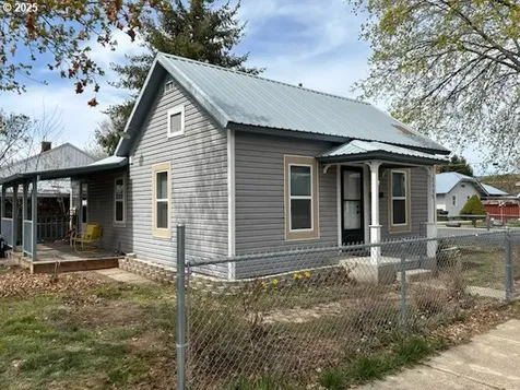2339 East Street Baker City OR 97814
