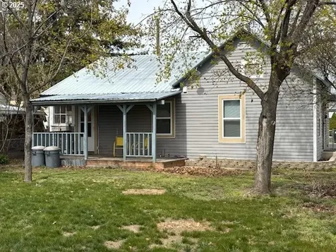 2339 East Street Baker City OR 97814