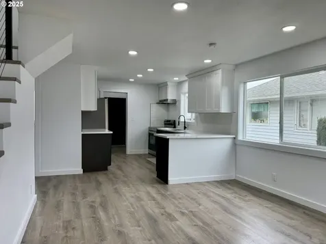 2072 Harrison Street North Bend OR 97459