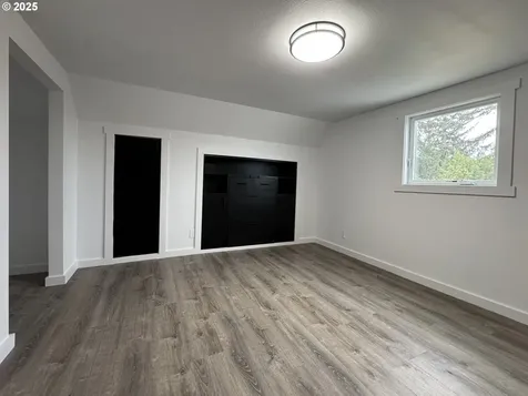 2072 Harrison Street North Bend OR 97459