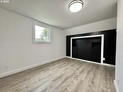 2072 Harrison Street North Bend OR 97459