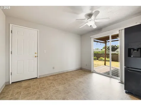 881 S Linden Street Cornelius OR 97113