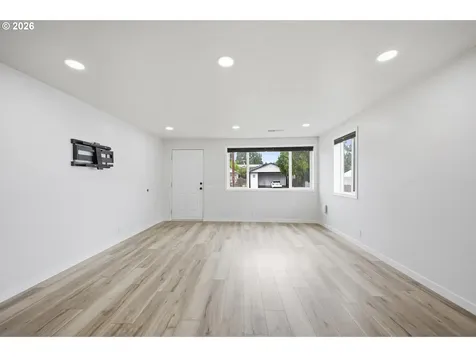 10068 SE Brandeis Street Clackamas OR 97015