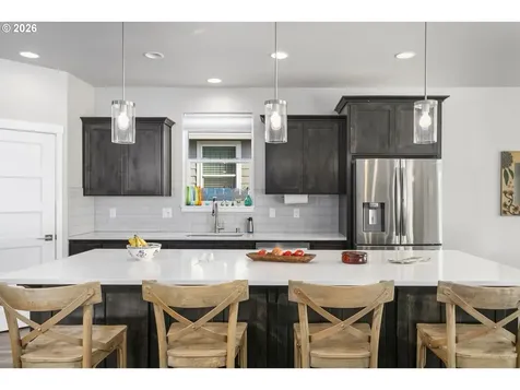 2053 N 4th Way Ridgefield WA 98642