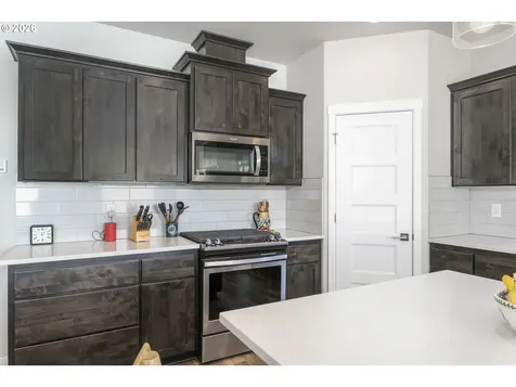 2053 N 4th Way Ridgefield WA 98642