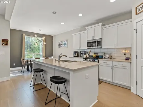 303 S 39th Drive Ridgefield WA 98642