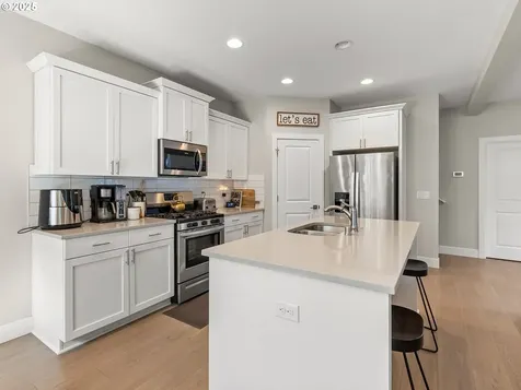 303 S 39th Drive Ridgefield WA 98642