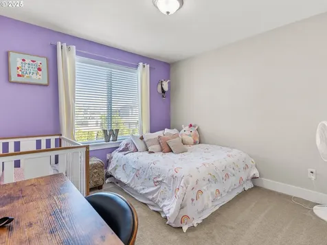 303 S 39th Drive Ridgefield WA 98642